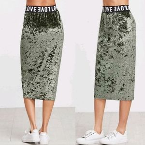 Love waist crused velvet Skirt (small)